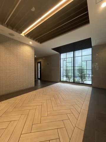 LaDouceur梅田Westのロビー