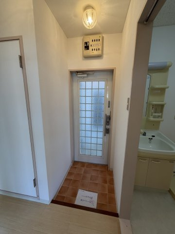 コンフォート名谷Ⅲの玄関