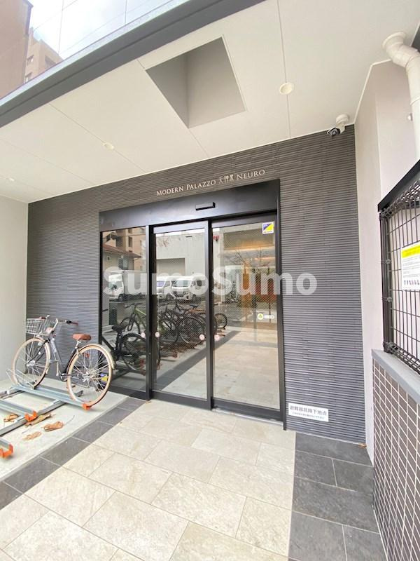 ModernPalazzo天神東NEUROのエントランス