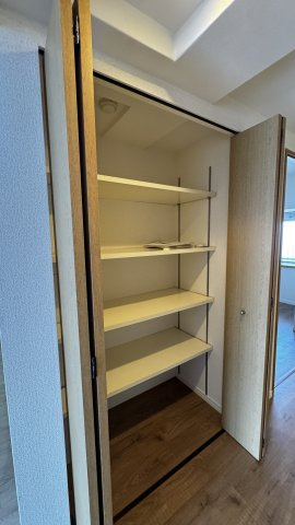 西新南スペーススクエアの収納