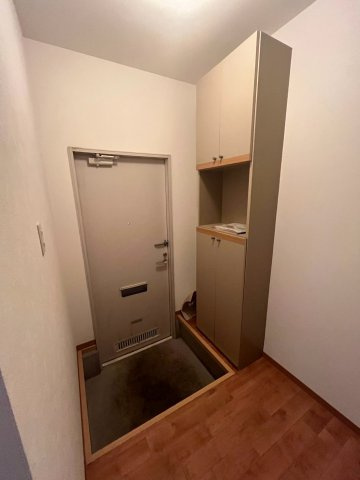 フラットオークの玄関