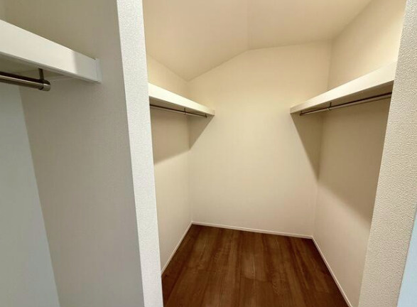 東雲町2丁目　新築戸建 Aの収納|【WIC】