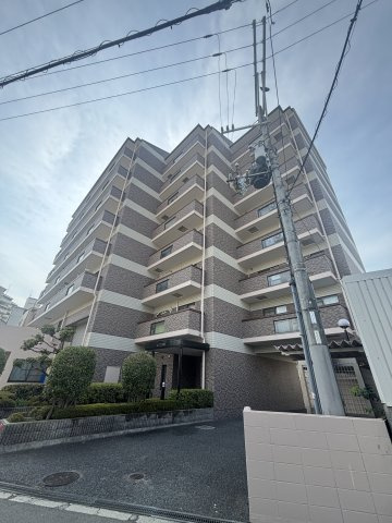 エクウス佃の外観
