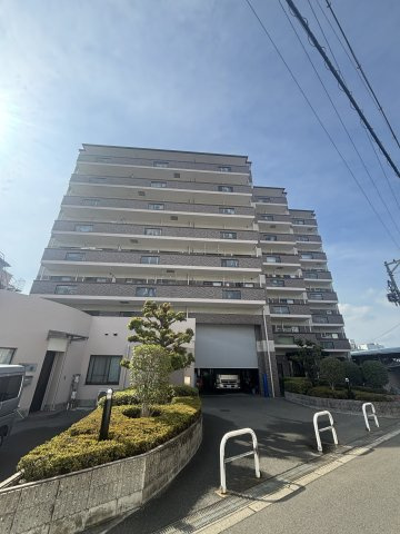 エクウス佃の外観