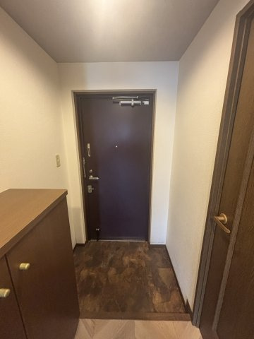 エクウス佃の玄関