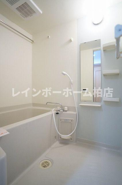 仲介手数料（賃料の1.10ヵ月）の50％OFF対象物件！の浴室|ゆったり過ごせるお風呂です