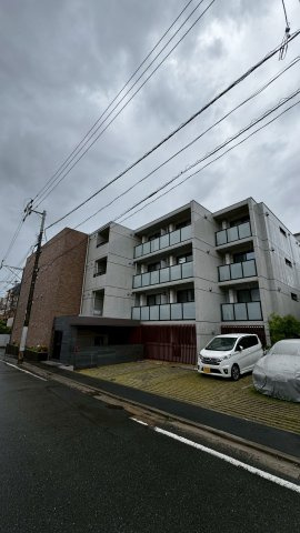 quador藤崎の外観