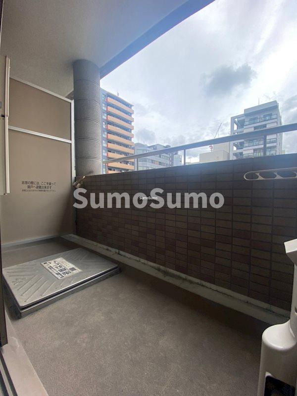 KAISEI本町のバルコニー