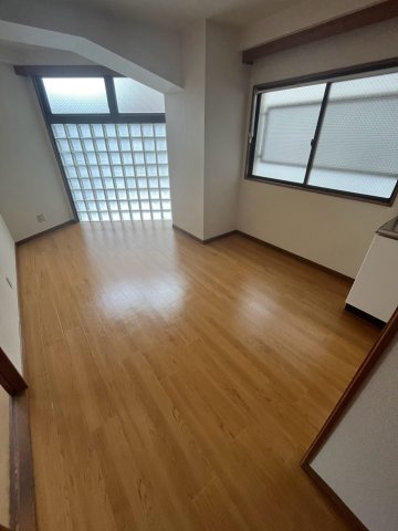 ラ・ミーユ甲東園の居間・リビング