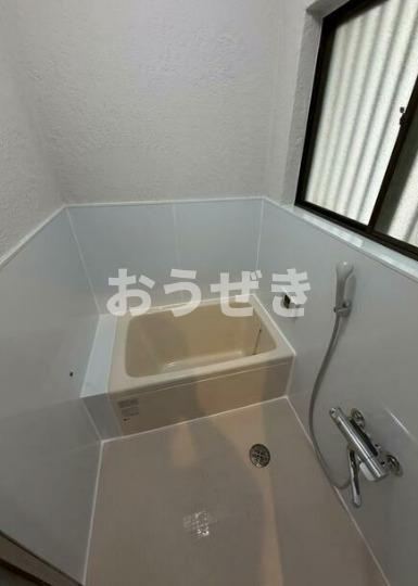 久保町貸家の浴室