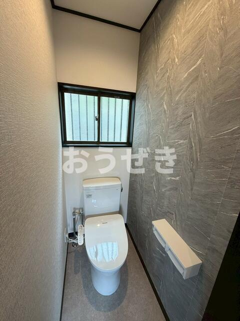 久保町貸家のトイレ
