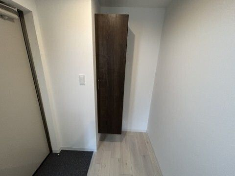 ジーメゾン天王台ウエストの玄関|収納もある玄関です