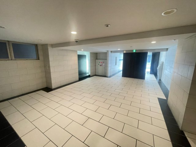 LAV心斎橋WESTのロビー
