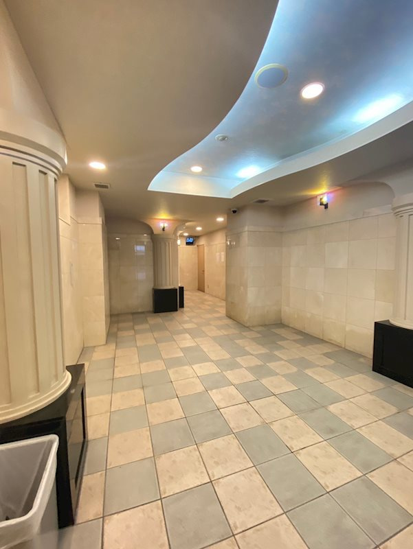 ディナスティ堺筋本町のロビー