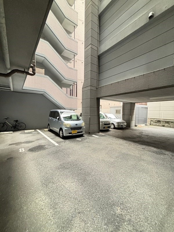 プロスペリテ川上の駐車場