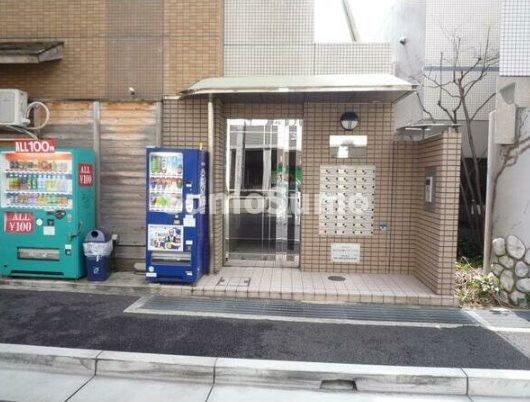 ミリオンベル本山のエントランス