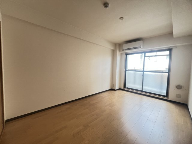 ミリオンベル本山の居間・リビング
