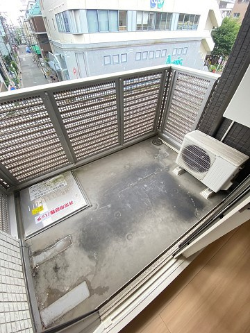 アクシス西宮北口のバルコニー