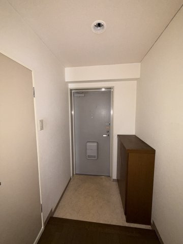 メゾン下沢の玄関