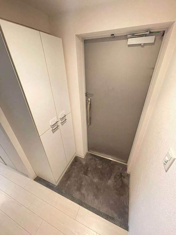 ADWResidence松屋町の玄関