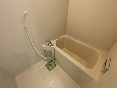 【浴室】 | フレンドリー西明石 | 同建物別部屋の写真になります。