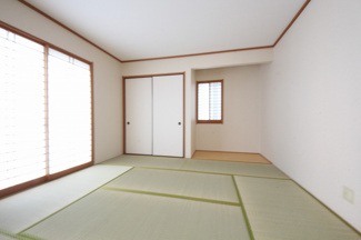 【和室】 | 晃望台戸建 | 畳の上でゆっくりとくつろげる和室です