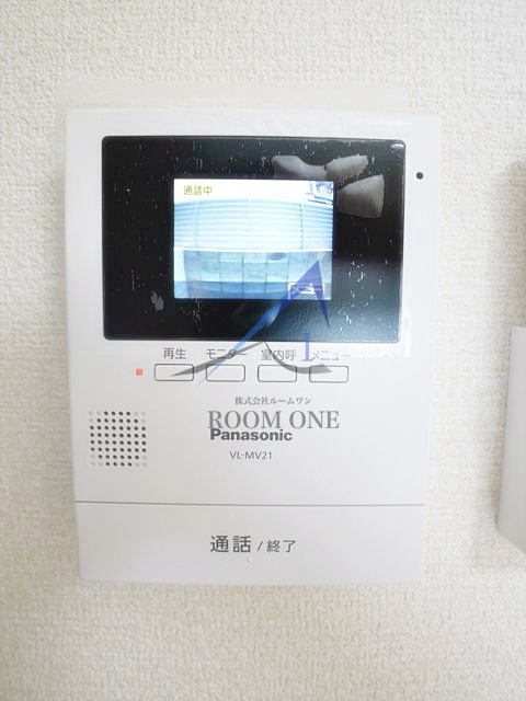 ラテ横浜のセキュリティ|モニター付きインターホンです。