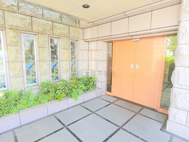 グランデュール千鳥のエントランス