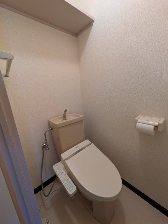 武蔵野市境２丁目の賃貸マンションのトイレ|コンパクトで使いやすいトイレです