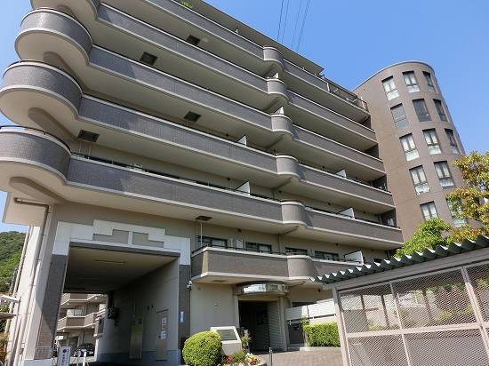 ライオンズマンション須磨妙法寺の外観