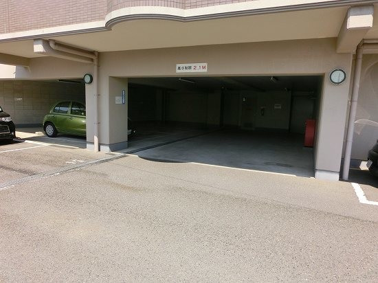 ライオンズマンション須磨妙法寺の駐車場