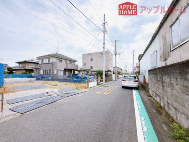 [新築住宅] 熊谷市見晴町 第3期 全1棟の前面道路含む現地写真