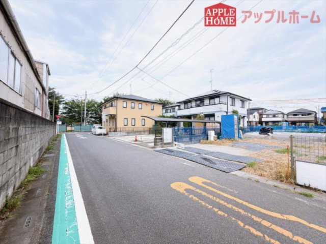 [新築住宅] 熊谷市見晴町 第3期 全1棟の前面道路含む現地写真