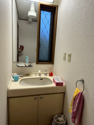 栃木市藤岡町藤岡　中古戸建の独立洗面台|2階の独立洗面台です