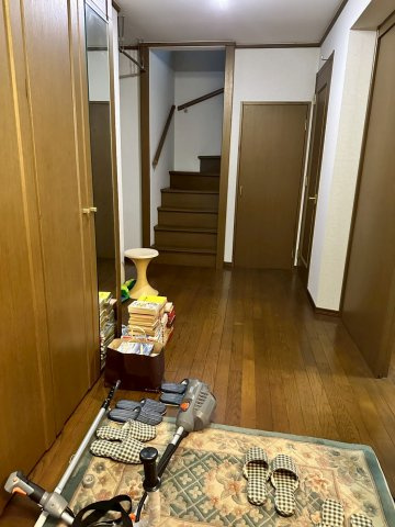 栃木市藤岡町藤岡　中古戸建の玄関