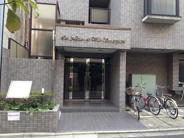 メゾン・ド・ヴィレ三軒茶屋のエントランス