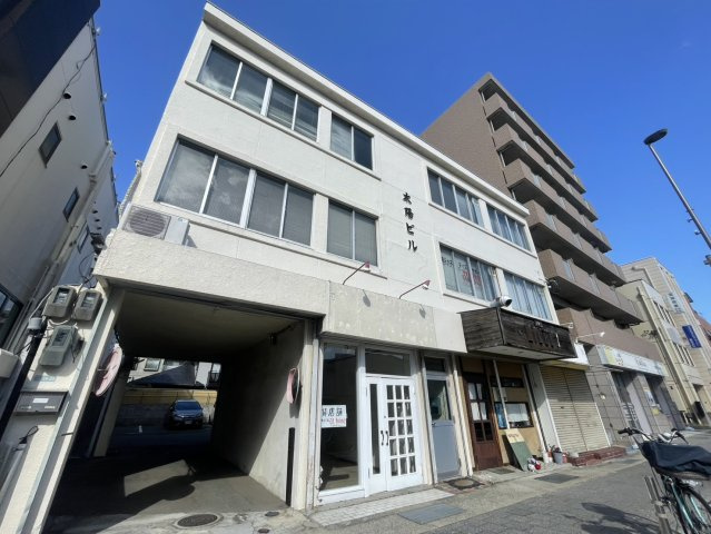 【外観】 | 太陽ビル | 外観は落ち着いています