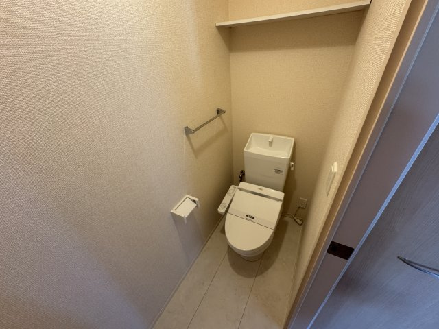 ロマージュNARITAのトイレ|シャワー付暖房便座