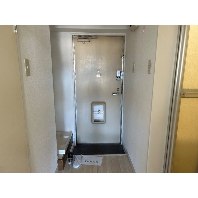 レモンハイツⅢの玄関|落ち着いた玄関です