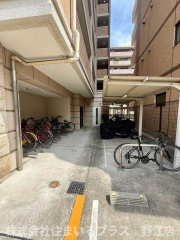 ラグゼ都島北Ⅰの駐車場