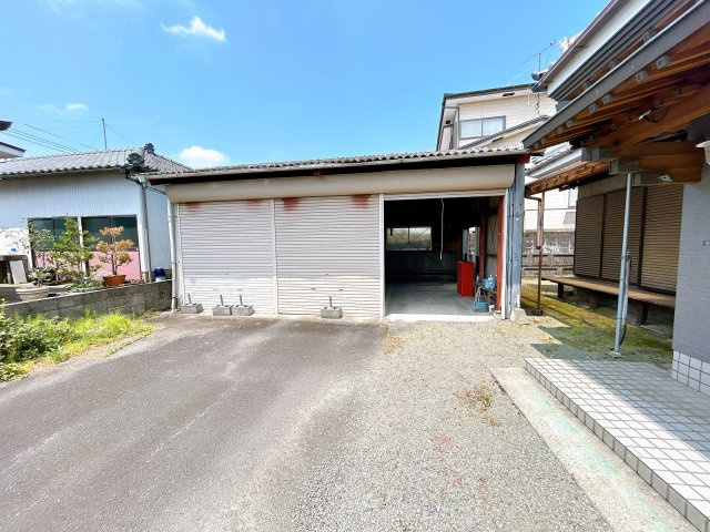 都城市志比田町の中古一戸建の設備|倉庫
