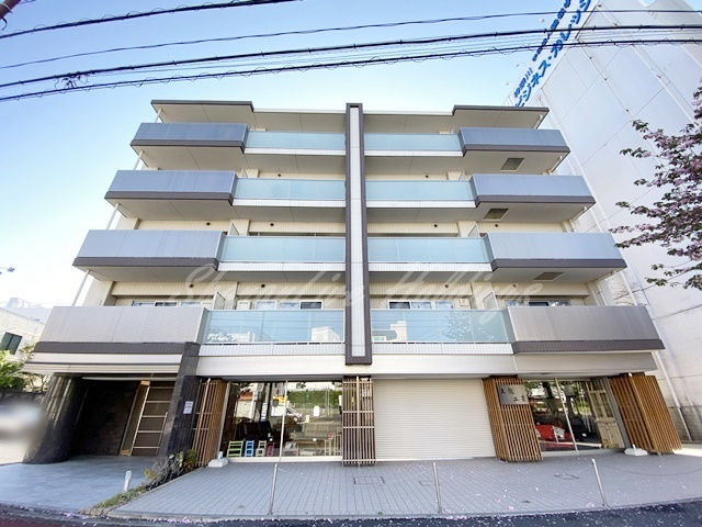 平塚市宮松町の賃貸マンションの外観