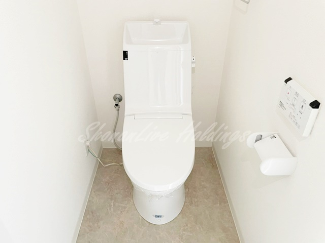 平塚市宮松町の賃貸マンションのトイレ|清潔感のあるトイレです