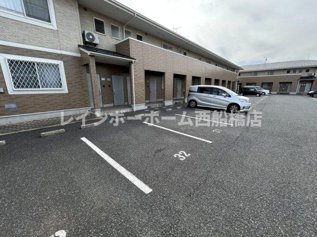 ノーブルコートⅠの駐車場