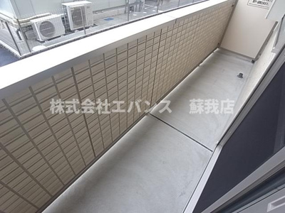 【バルコニー】 | グロリアス | 広々としたバルコニーです