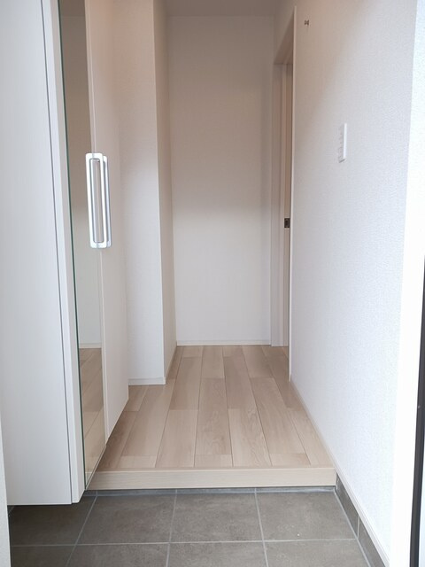 ライズ瑞穂の玄関