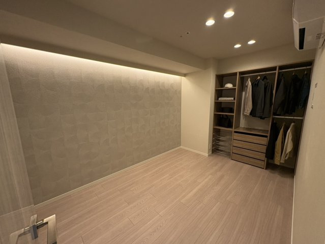 WコンフォートタワーズWESTの洋室