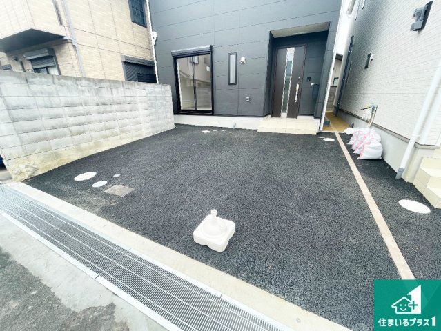 ♦藤井寺市陵南町　第1期　新築一戸建ての駐車場|段差のない駐車場！らくらく駐車2台可能！
