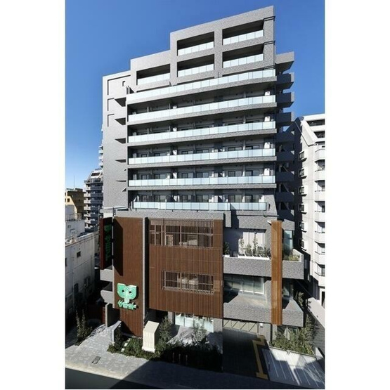 【外観】 | コンフォリア西荻窪 | 鉄筋コンクリート造のがっちりとした建物。