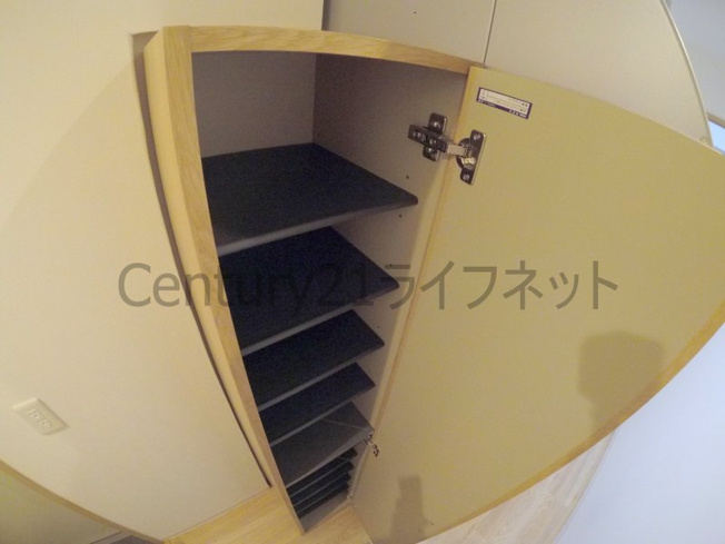 【玄関】 | レクシア天神橋